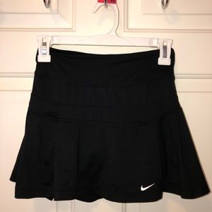 Black Nike tennis skirt